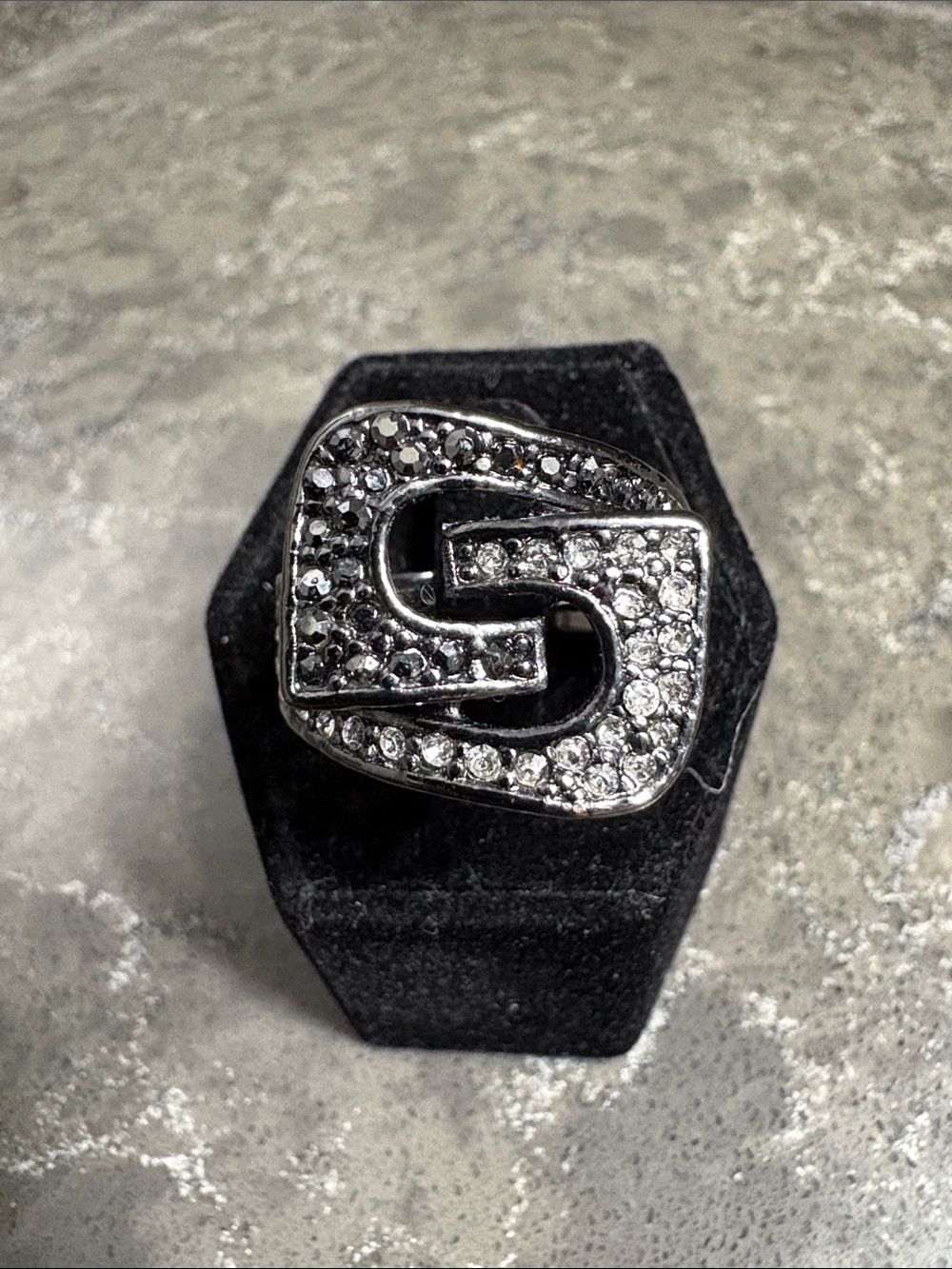 GUESS Rhinestone G Logo Statement Ring Silver Tone - Size 8